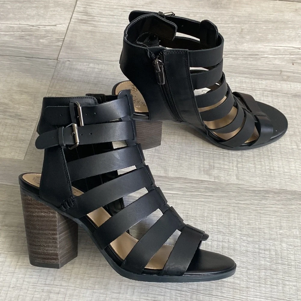 Vince Camuto “Javrina” Heel - Picture 6 of 10